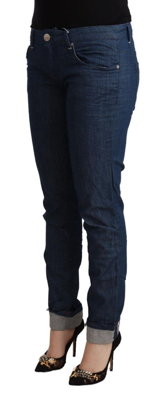 Acht Blaue Baumwoll-Skinny-Jeans mit gefaltetem Saum und niedriger Taille