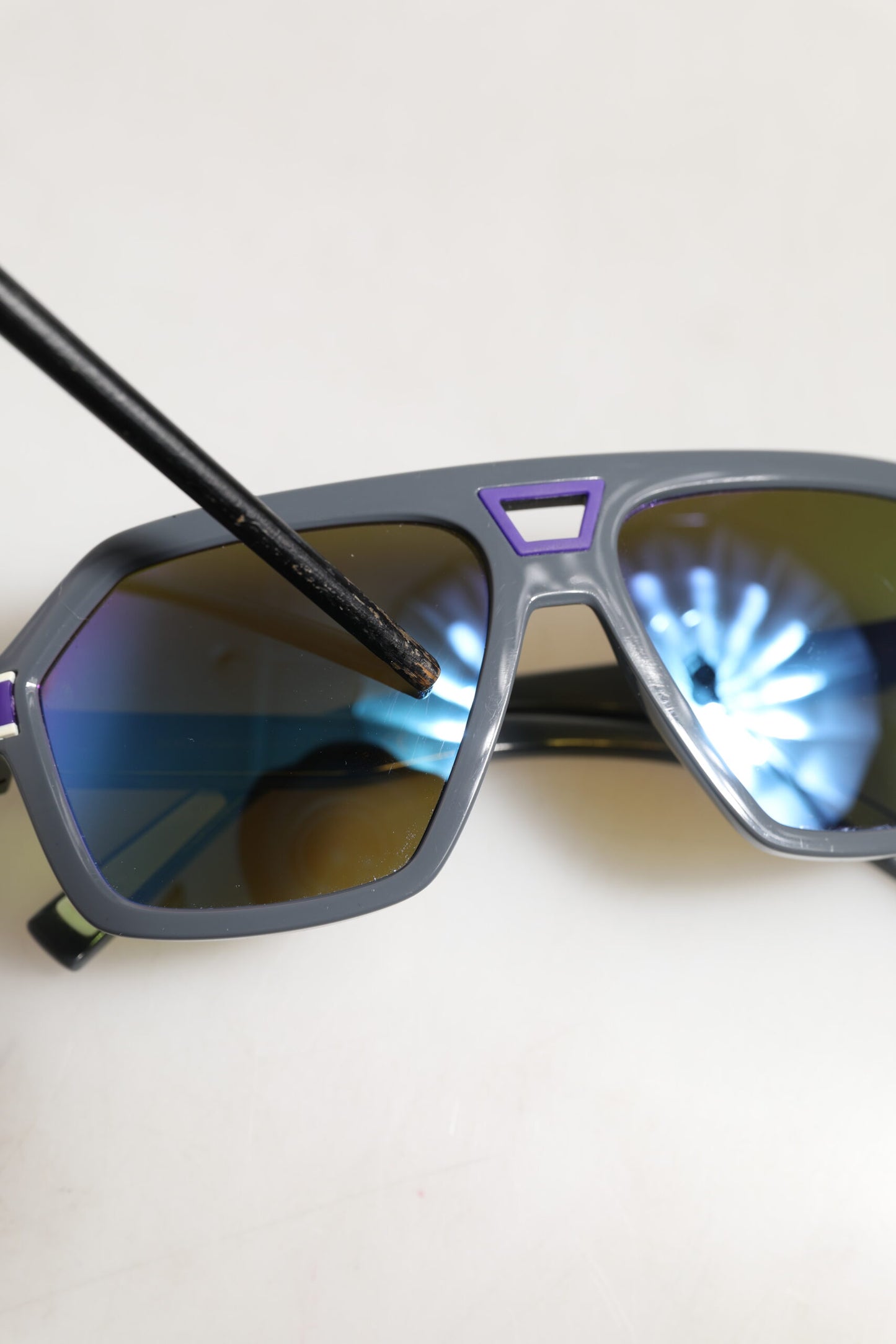 Dolce & Gabbana Blaue Aviator-Sonnenbrille aus Acetat