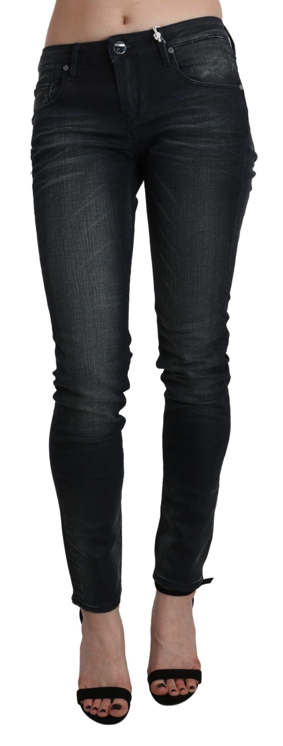 Acht Blau gewaschene Skinny-Denim-Hose mit niedriger Taille