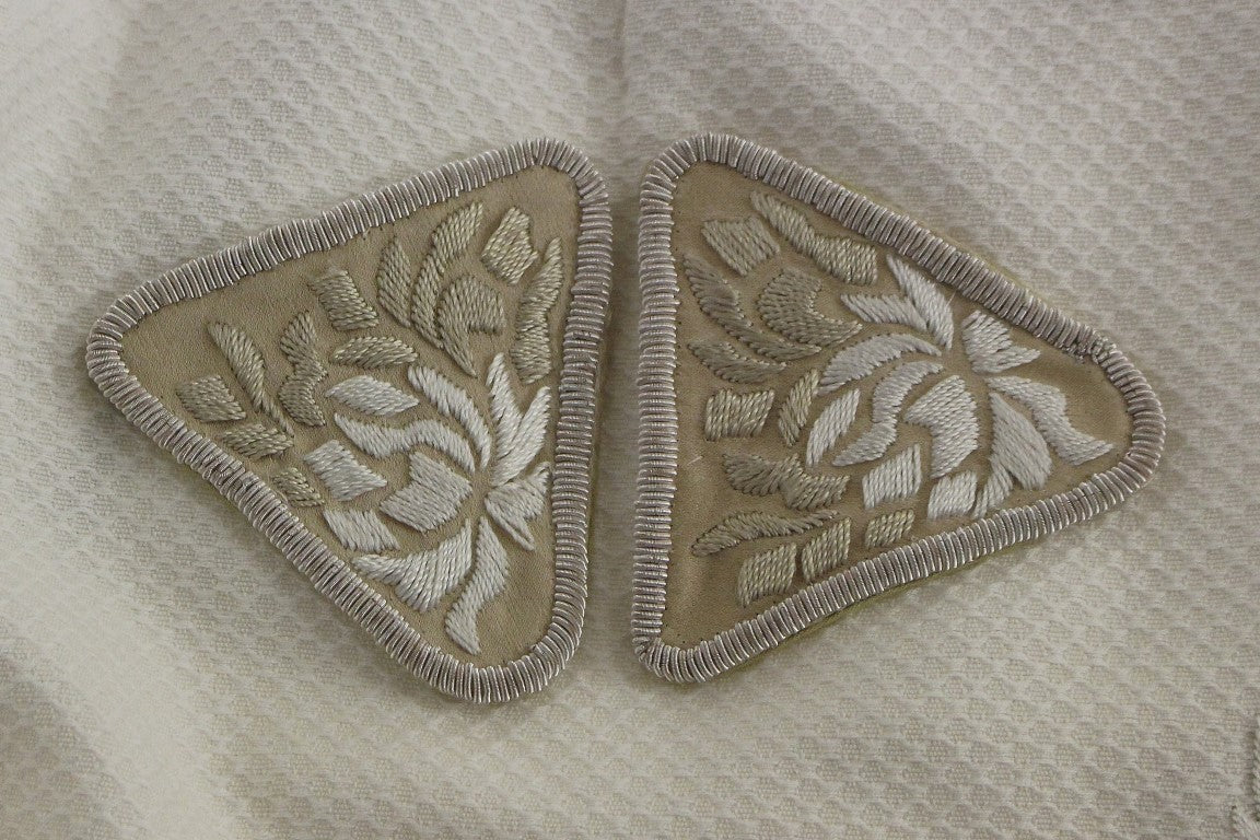 Andrea Incontri Weißer Rock mit Blumenstickerei aus Baumwolle