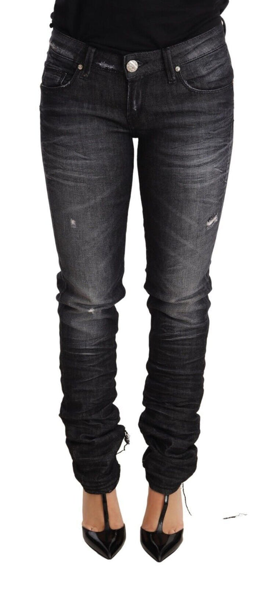 Acht Schwarze Skinny Denim-Hosenjeans aus gewaschener Baumwolle mit niedriger Taille