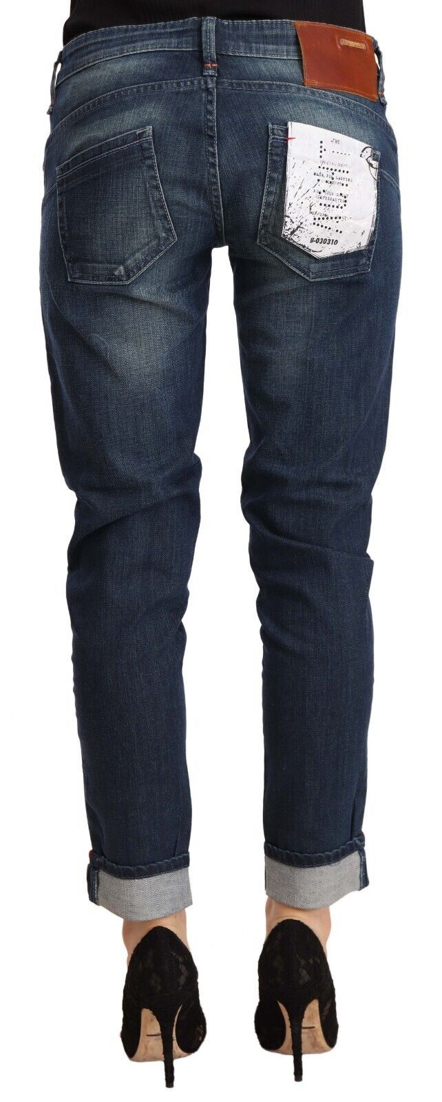 Acht Blau gewaschene Skinny Denim-Jeans mit gefaltetem Saum