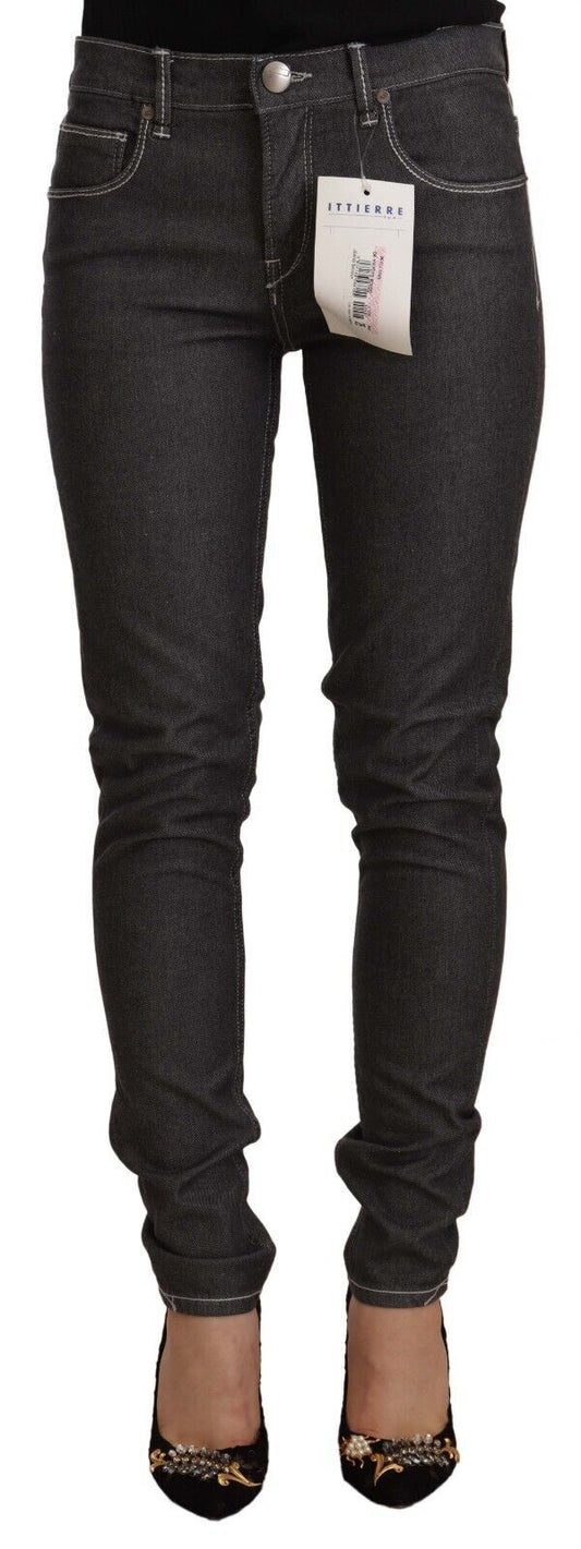 Acht Schwarze Skinny Denim Jeans mit niedriger Taille und schmaler Passform