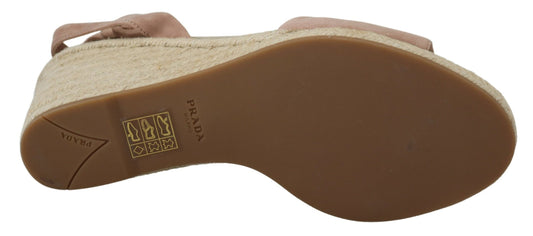 Prada Rosa Wildleder-Sandalen mit Knöchelriemen