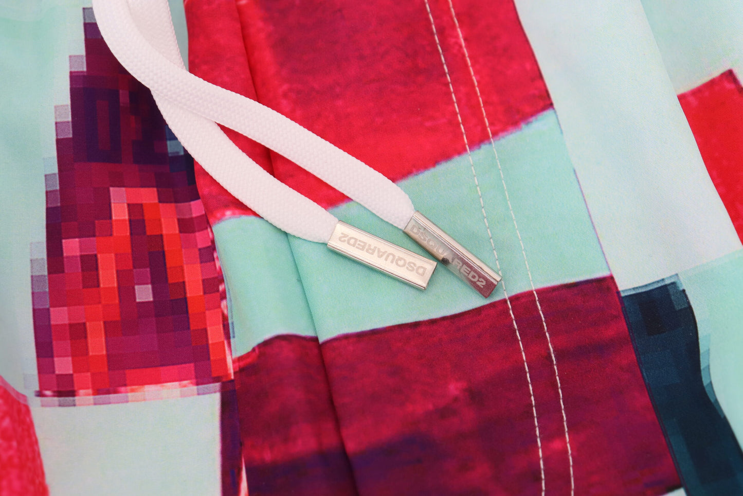 Dsquared² Mehrfarbig bedruckte Strandbekleidung Shorts Bademode