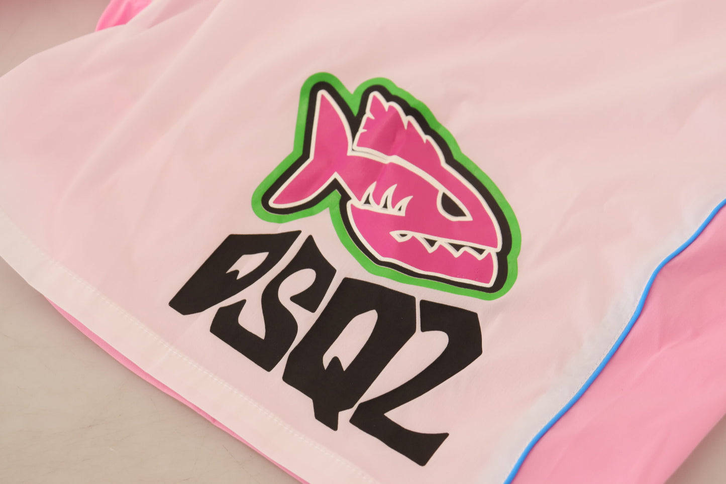 Dsquared² Weiß Rosa Logo Print Männer Beachwear Shorts Bademode