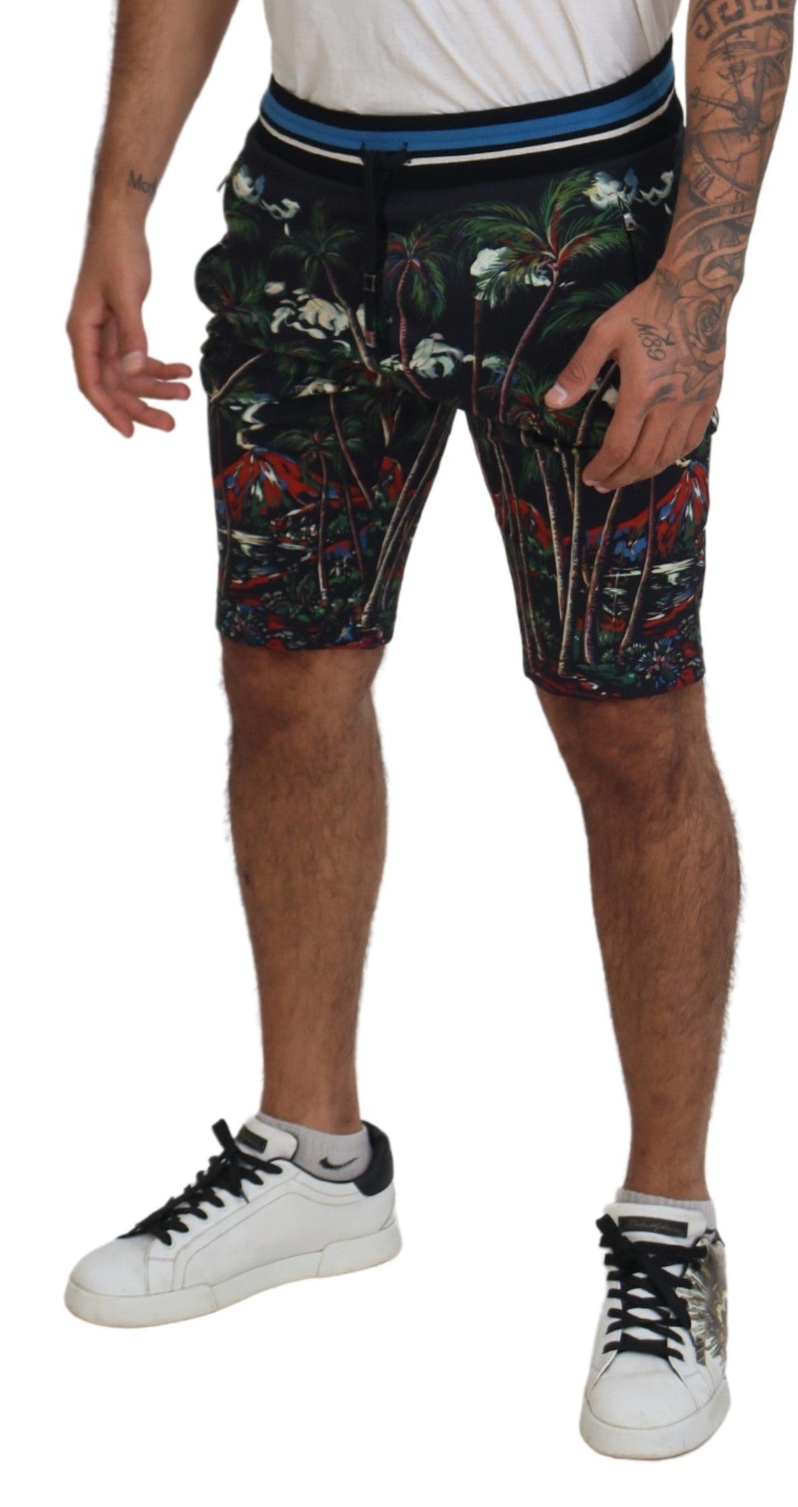 Dolce & Gabbana Schwarze Baumwoll-Shorts mit Vulkandruck