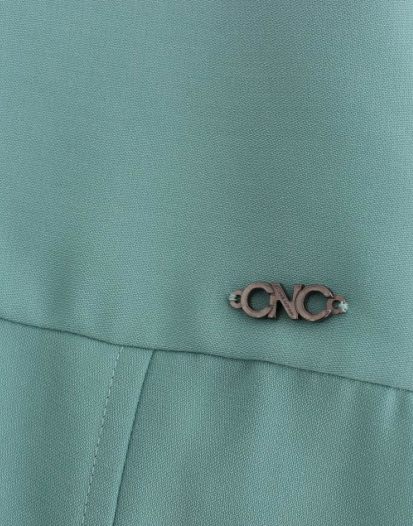 Costume National Grünes Etuikleid mit 3/4 Ärmeln