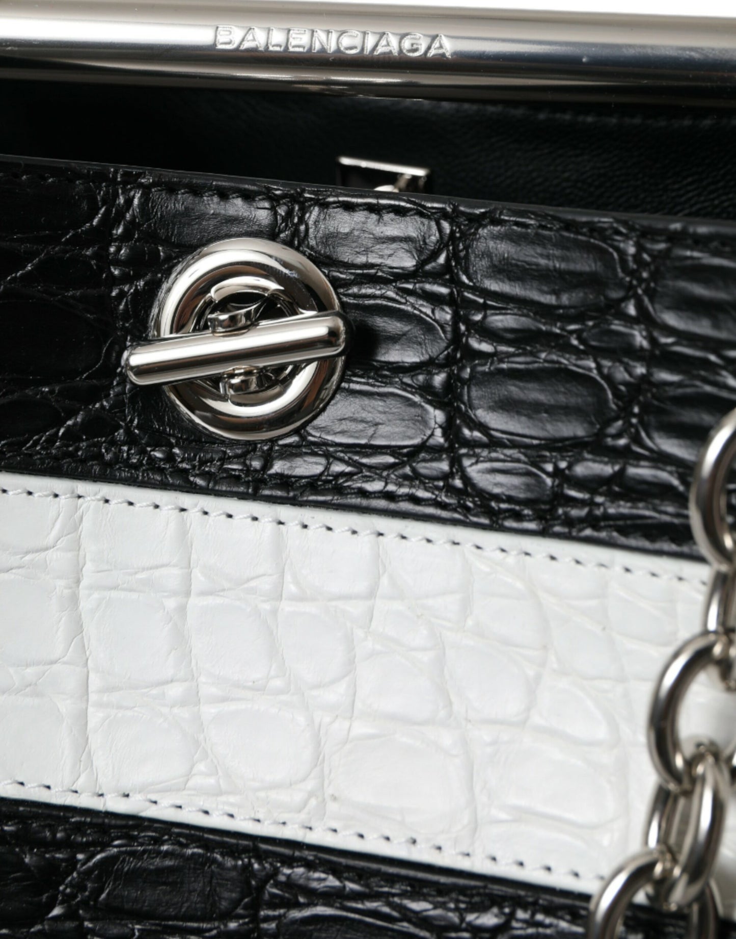 Balenciaga Schwarz-weiß gestreifte Exotenhaut Leder Maxi Bucket Tote Bag