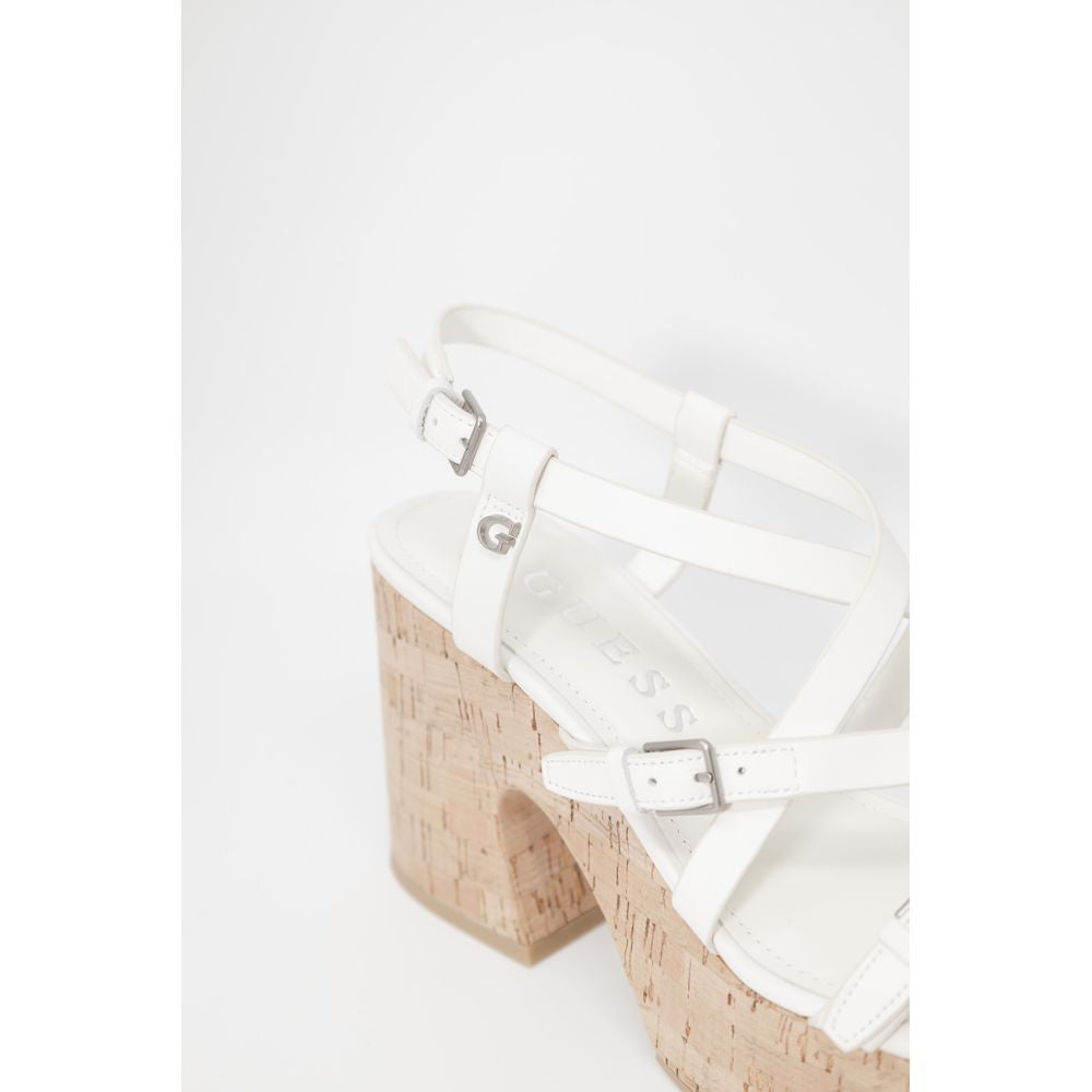 Guess Beigefarbene Leder-Pumps mit hohem Absatz