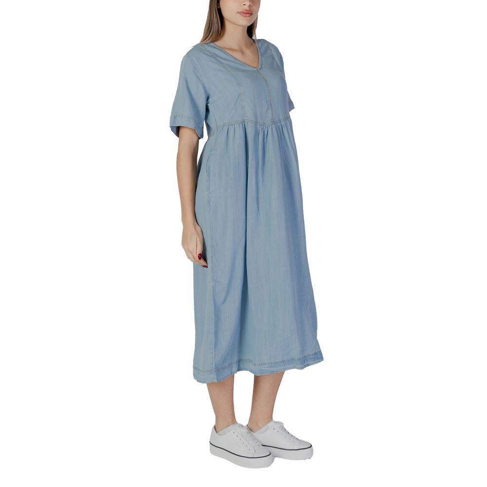 B.Young Hellblaues Baumwoll-Maxikleid