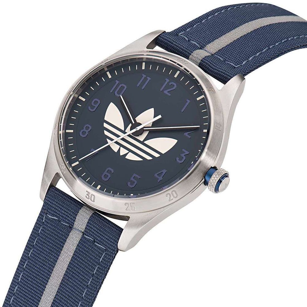 Adidas Blaues Sport-Stoffarmbanduhr