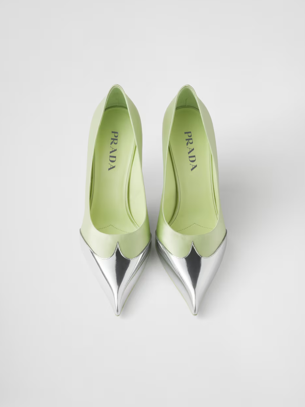 Prada Pumps aus Satin und Metallic-Leder