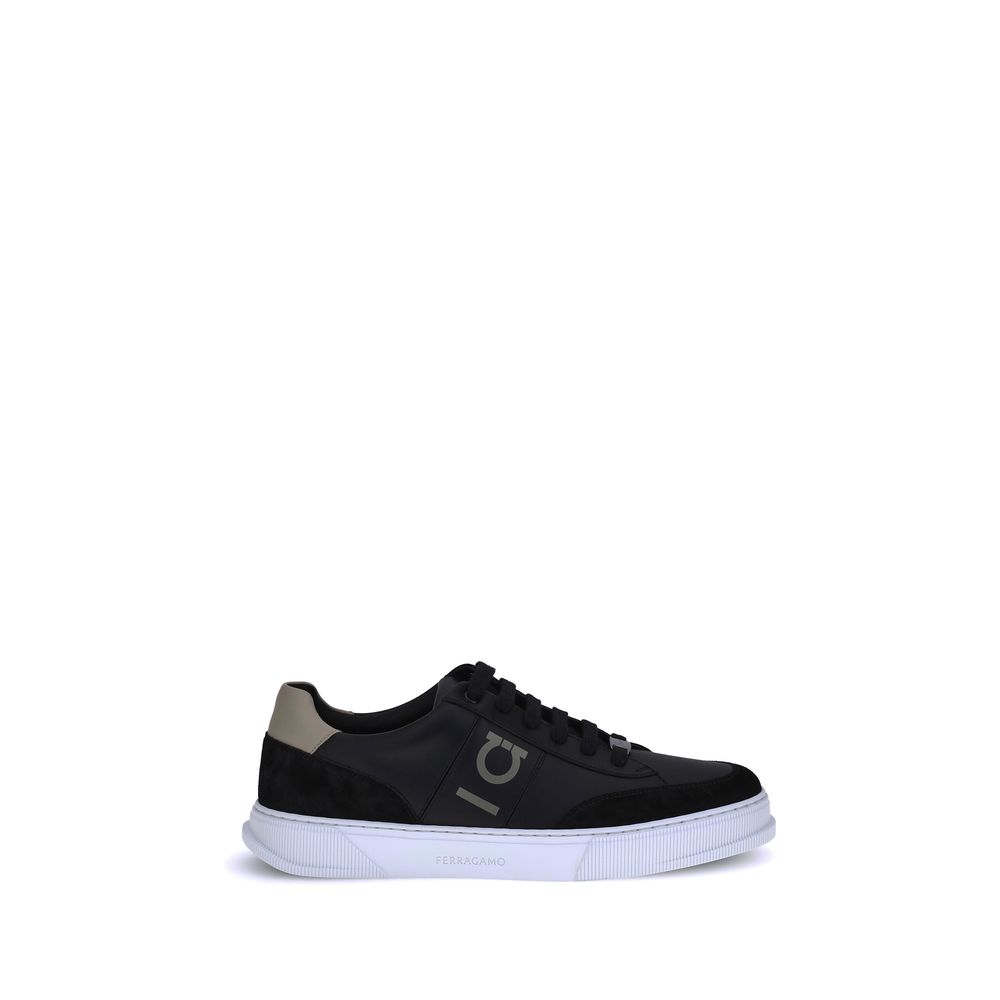 Ferragamo Schwarze Low-Top-Sneaker aus Kalbsleder Bos Taurus