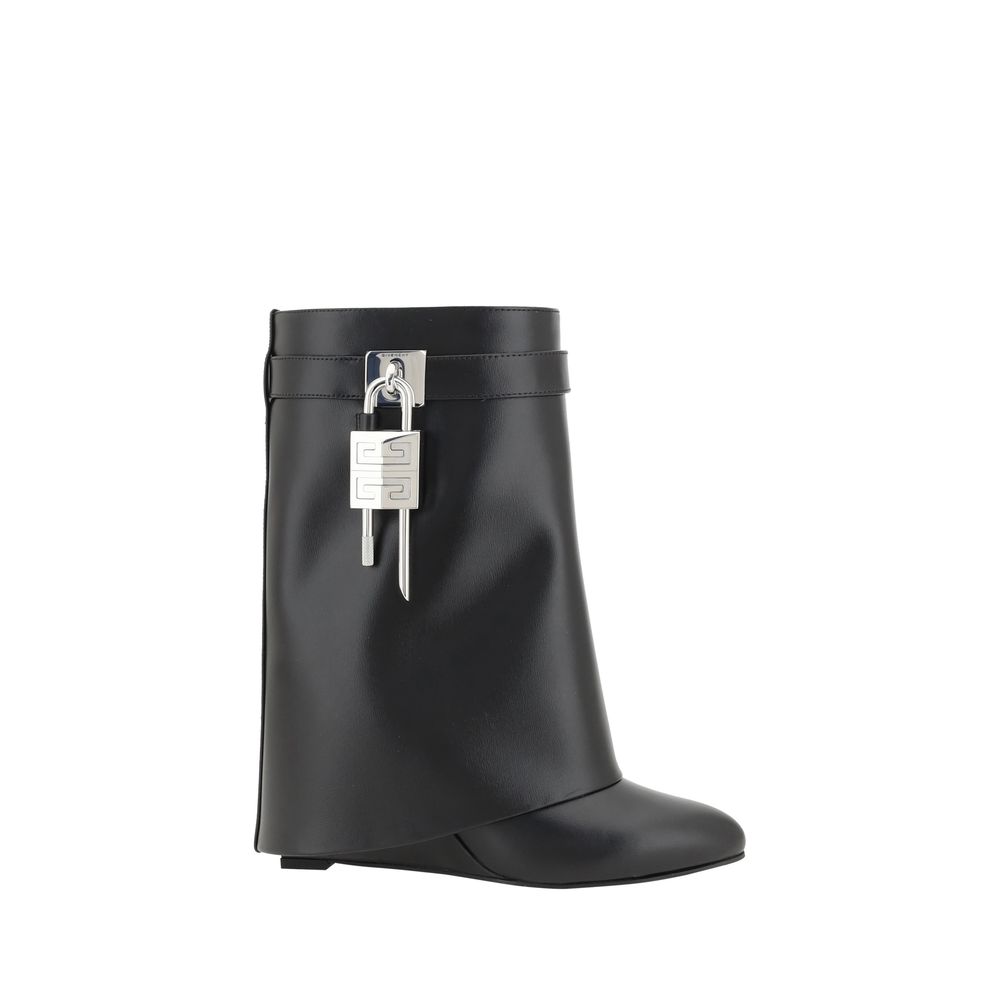 Givenchy Schwarze Kalbshaut Bos Taurus Stiefeletten