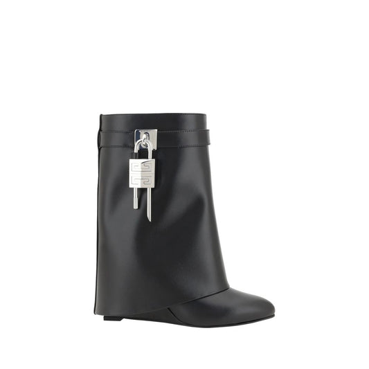 Givenchy Schwarze Kalbshaut Bos Taurus Stiefeletten