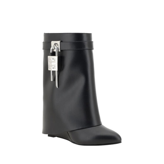Givenchy Schwarze Kalbshaut Bos Taurus Stiefeletten