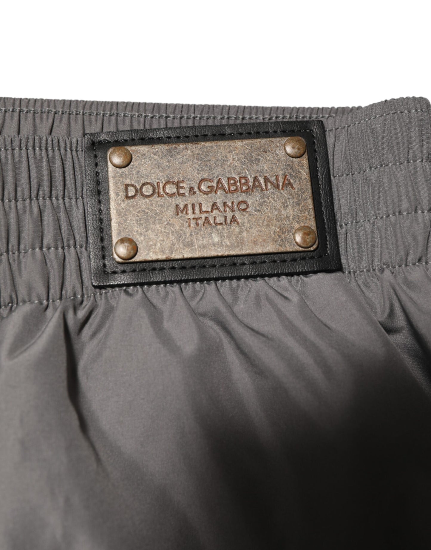 Dolce & Gabbana Hellgraue Nylon-Badeshorts mit elastischer Taille Bademode