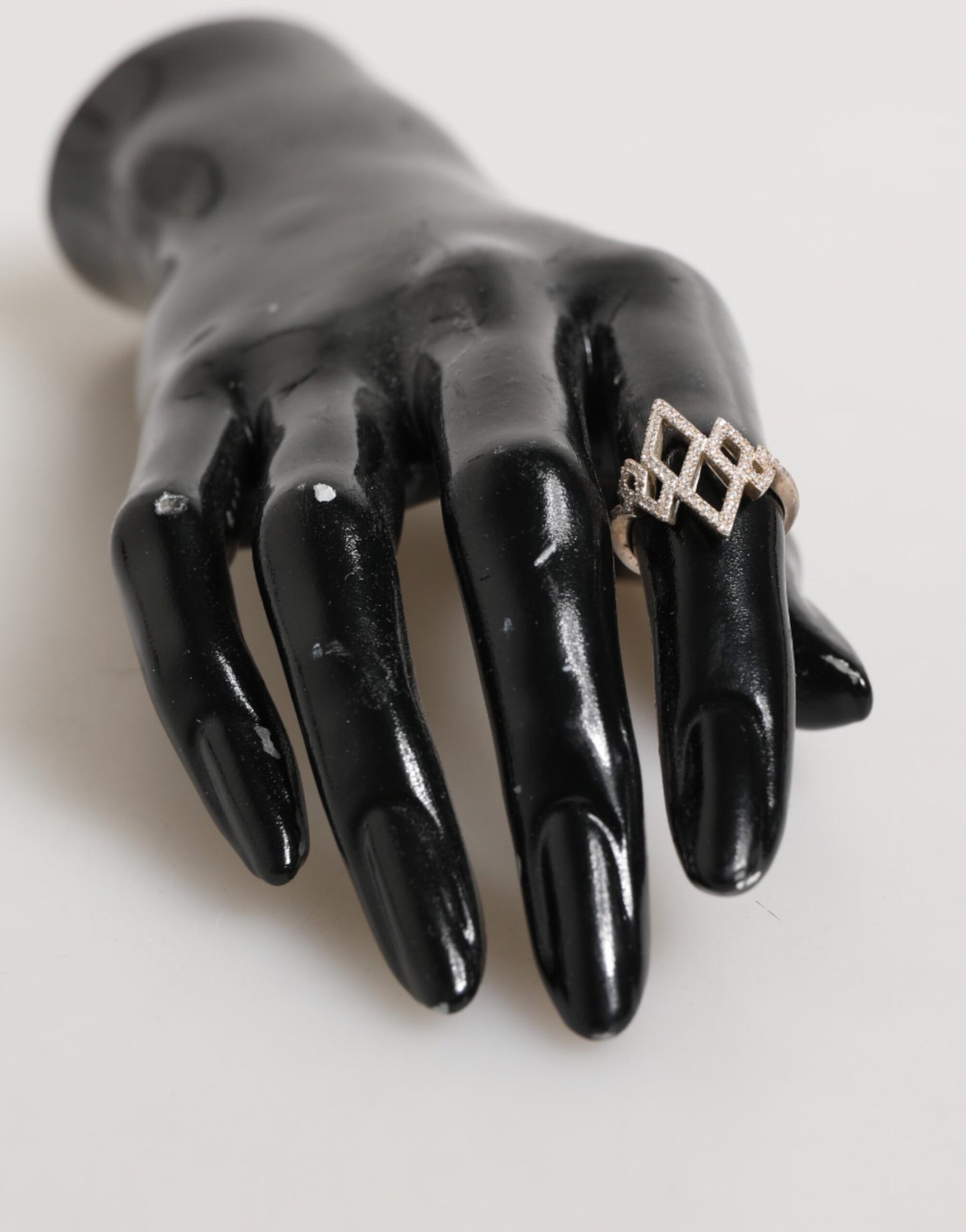 Nialaya Geometrischer Diamant Form Pave CZ Kristallschmuck Ring