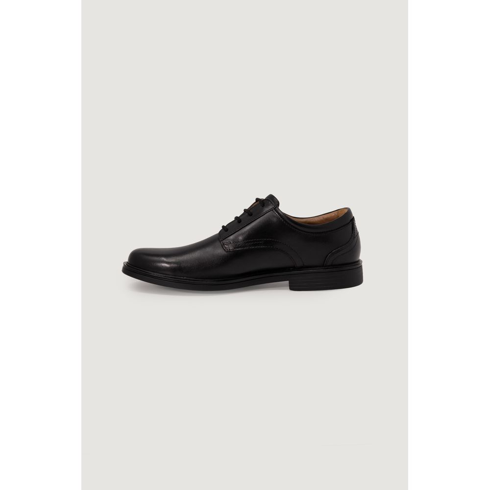 Clarks Schwarze Leder-Oxfords und -Derbies