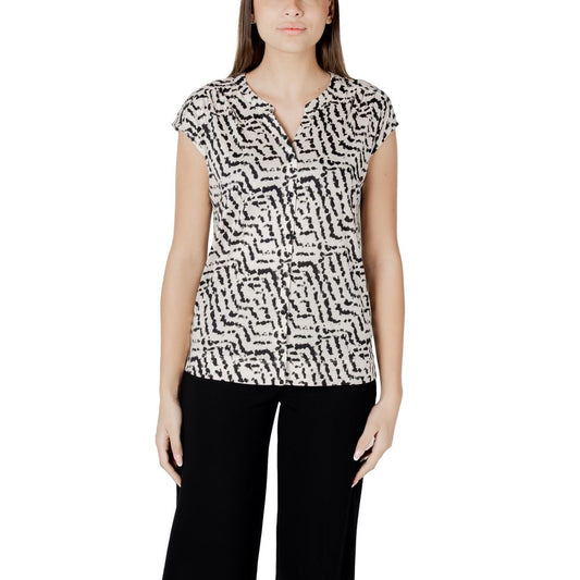 Street One T-Shirt aus cremefarbener Baumwolle