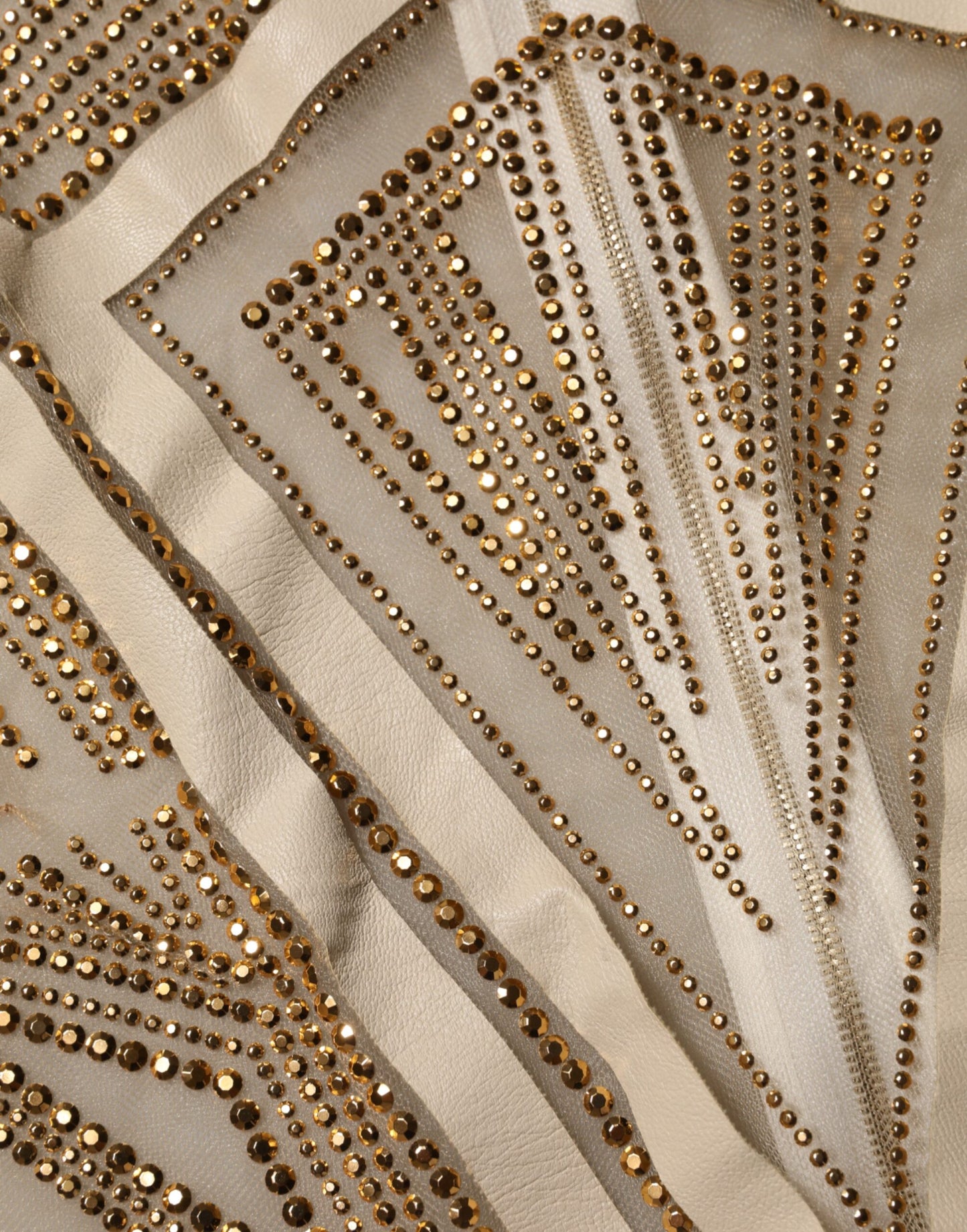 Mangano Weißer Beige Mesh Kristall verschönert ärmelloser Jumpsuit