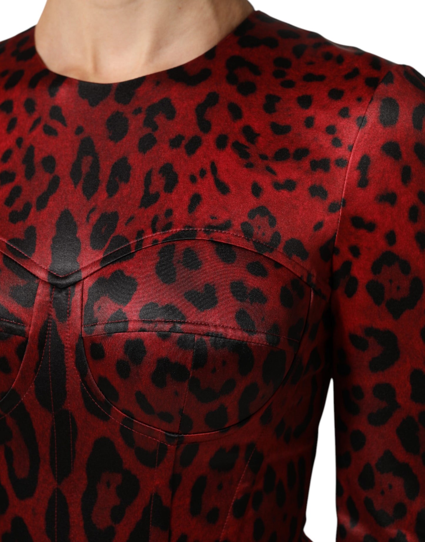 Dolce & Gabbana Rotes Leopard Etuikleid mit langen Ärmeln