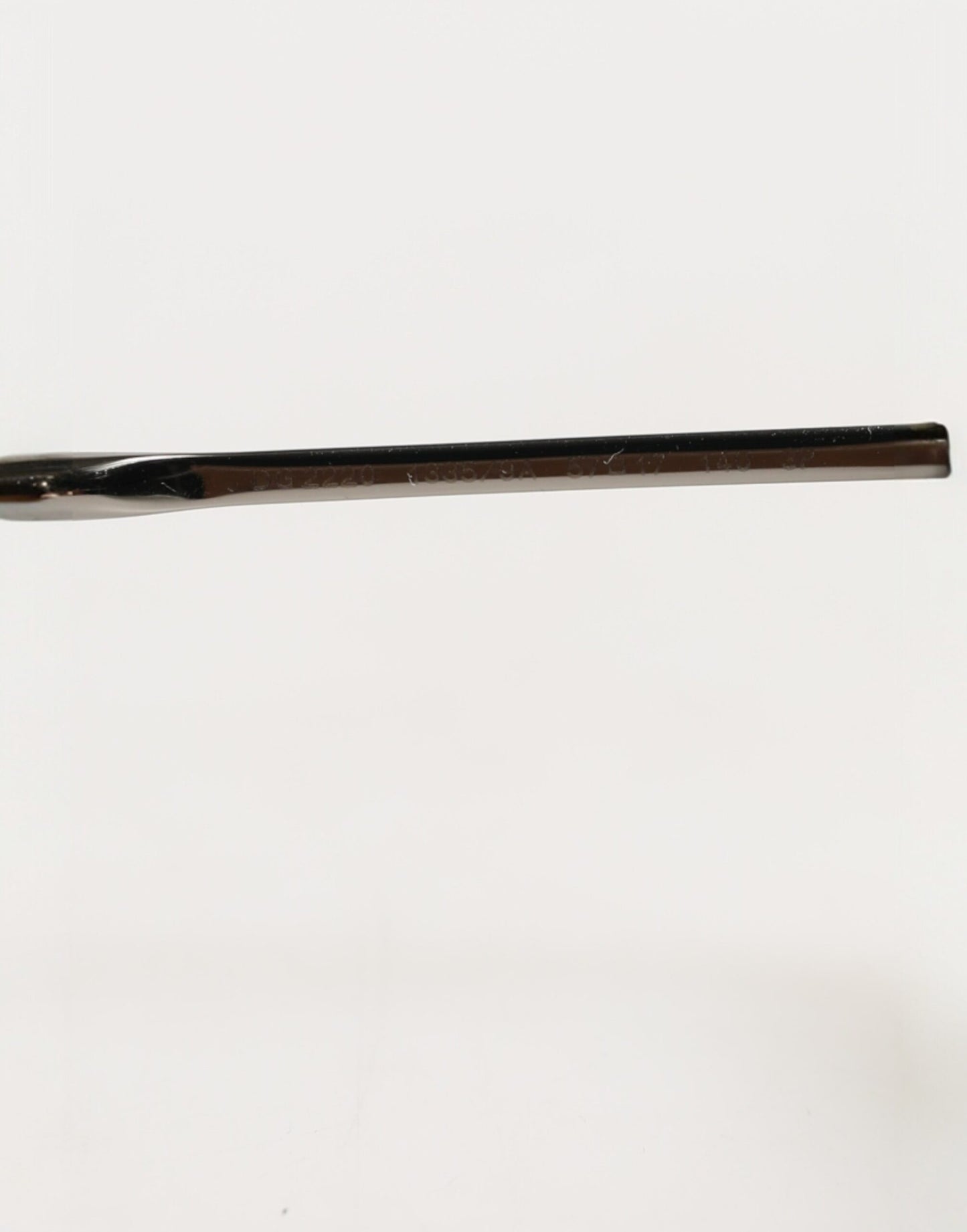 Dolce & Gabbana Polarisierte Sonnenbrille im Navigator-Stil mit silbernem Metallrahmen