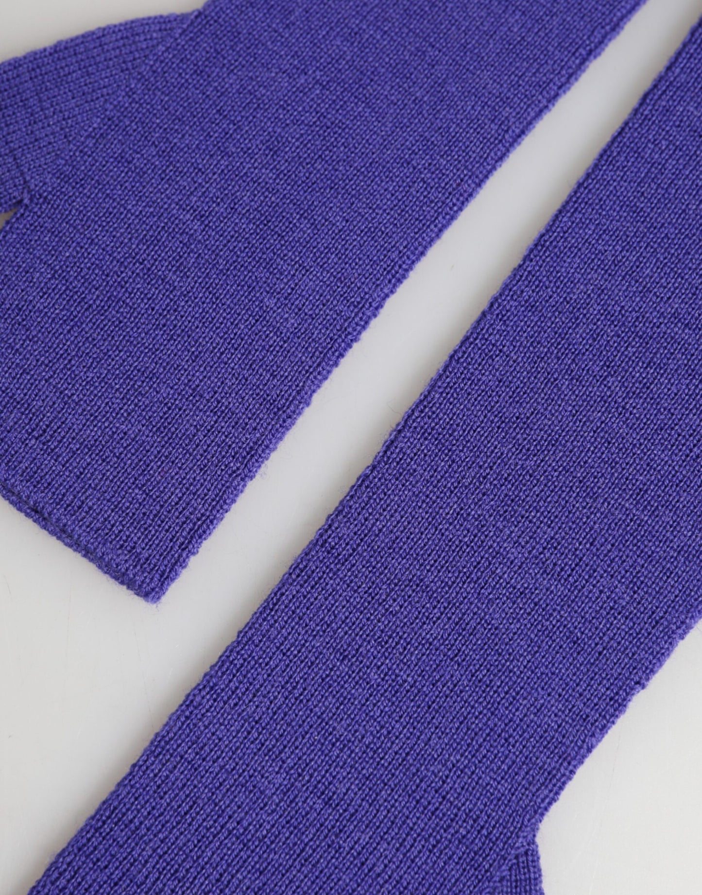 Dolce & Gabbana Violette Fingerlose Ellenbogenlange Handschuhe aus Wolle