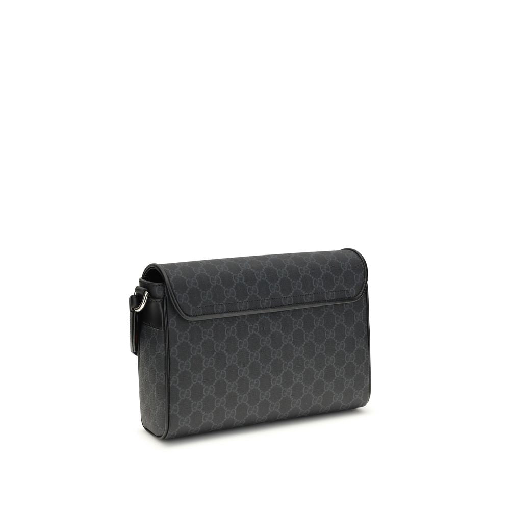 Gucci Schwarze Schultertasche aus Polyethylen