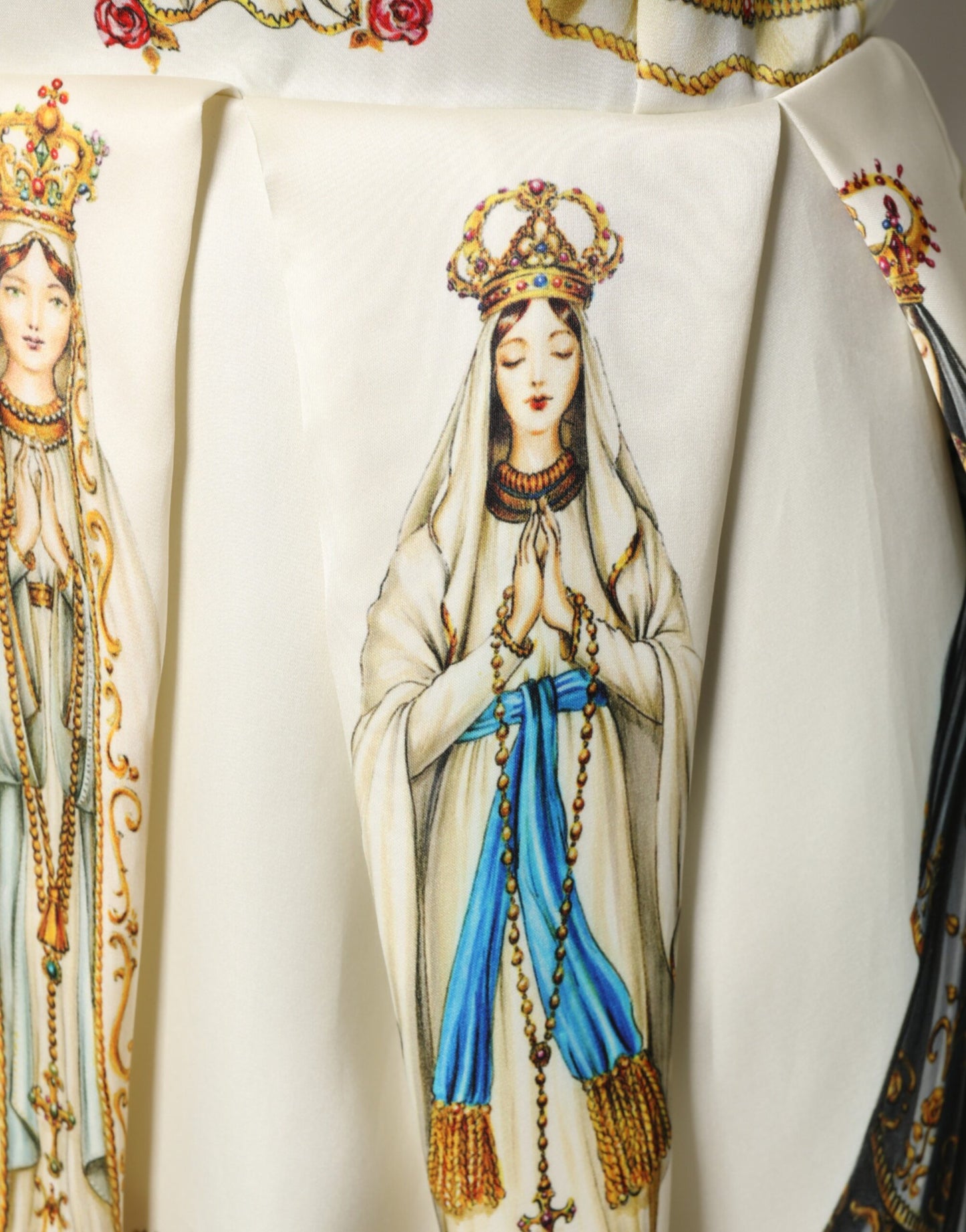 Dolce & Gabbana Beigefarbenes Madonnen-Print-Seidenkleid mit kurzen Ärmeln